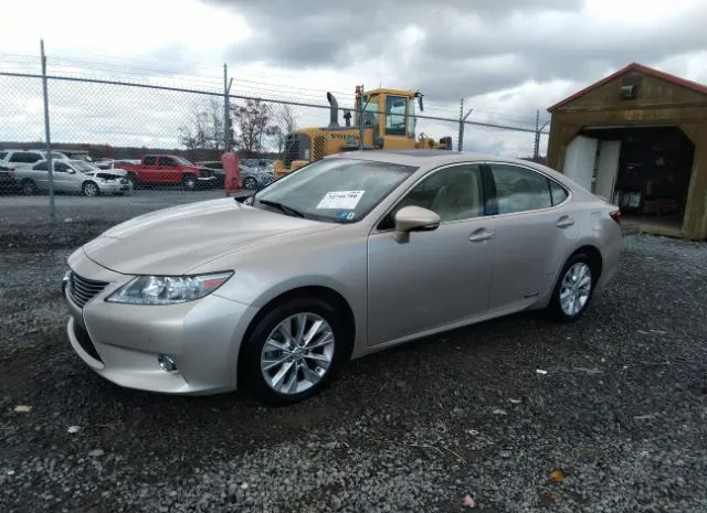 Photo 1 VIN: JTHBW1GG9D2001818 - LEXUS ES 300H 