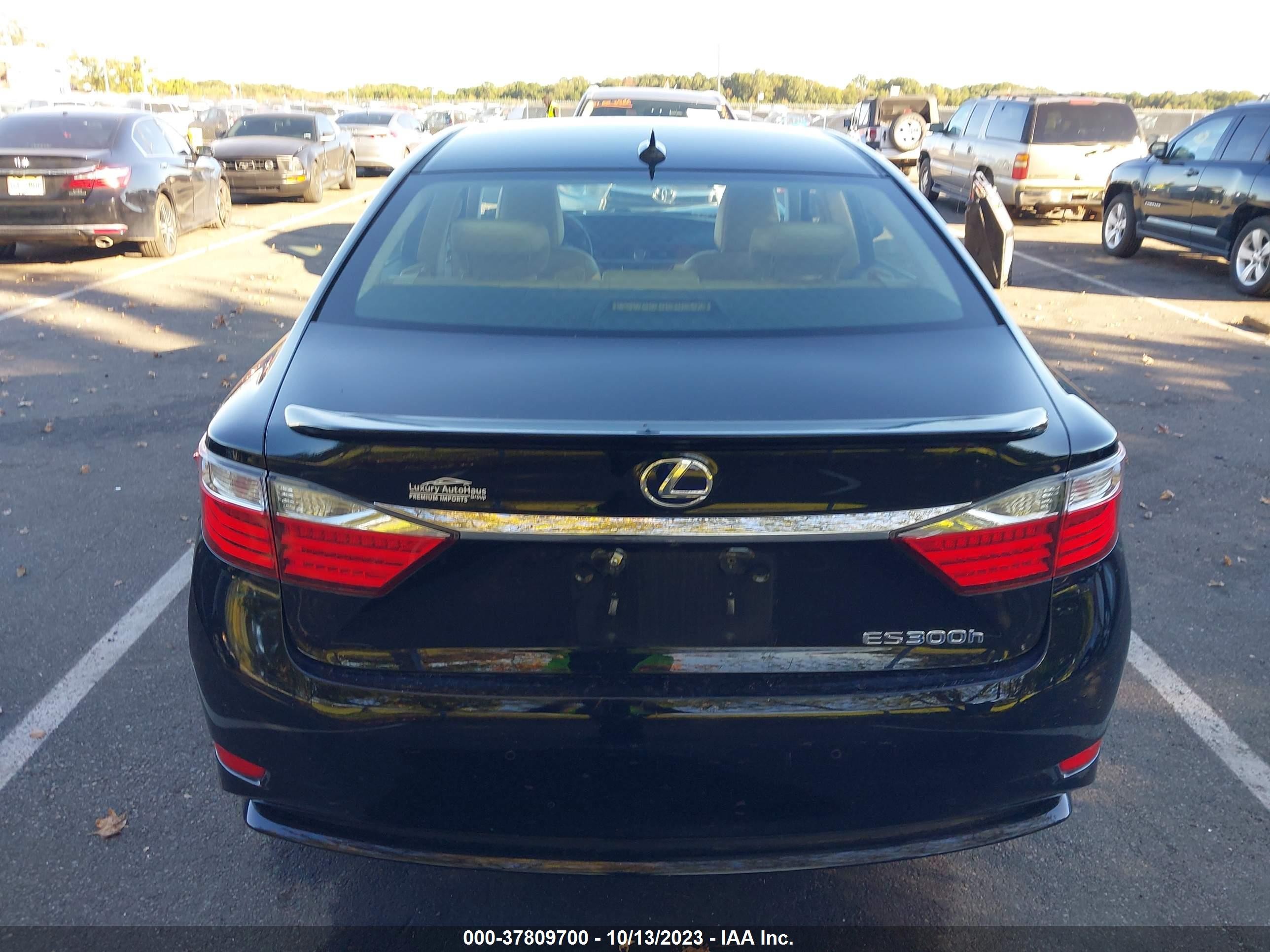 Photo 15 VIN: JTHBW1GG9D2014052 - LEXUS ES 