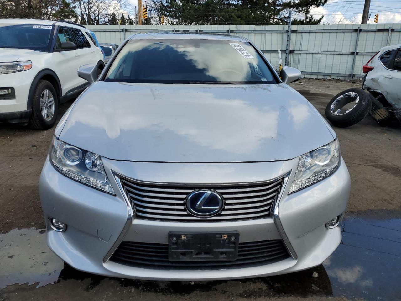 Photo 4 VIN: JTHBW1GG9E2064967 - LEXUS ES 