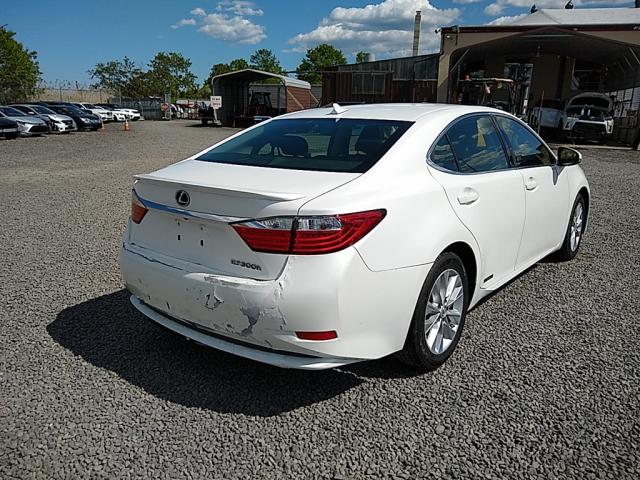 Photo 2 VIN: JTHBW1GG9E2070056 - LEXUS ES 300H 