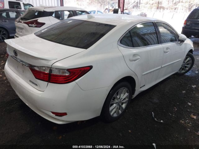 Photo 3 VIN: JTHBW1GG9F2091846 - LEXUS ES 