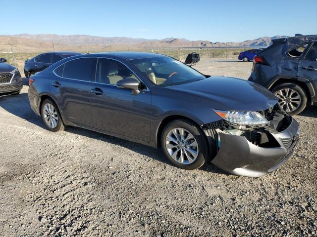 Photo 3 VIN: JTHBW1GGXD2004291 - LEXUS ES 300H 