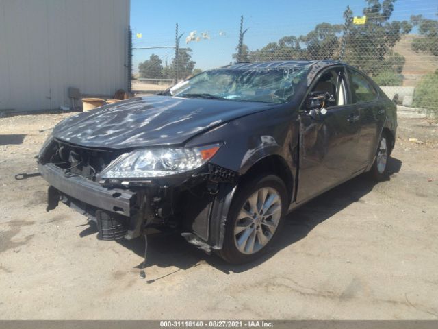 Photo 1 VIN: JTHBW1GGXD2028641 - LEXUS ES 300H 