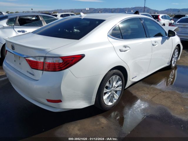 Photo 3 VIN: JTHBW1GGXE2058725 - LEXUS ES 300H 