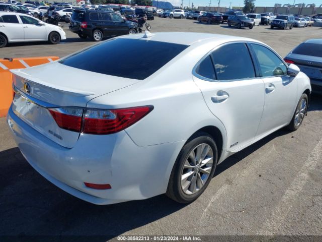 Photo 3 VIN: JTHBW1GGXE2058742 - LEXUS ES 300H 