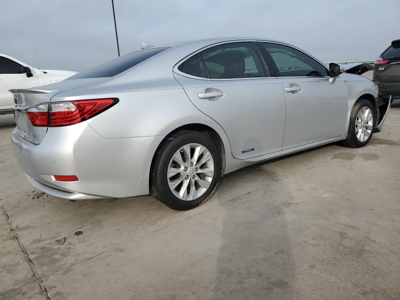 Photo 2 VIN: JTHBW1GGXE2060376 - LEXUS ES 