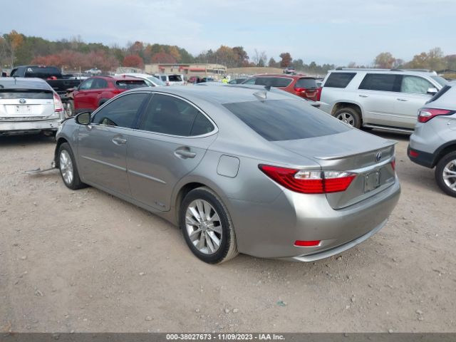 Photo 2 VIN: JTHBW1GGXF2079558 - LEXUS ES 300H 