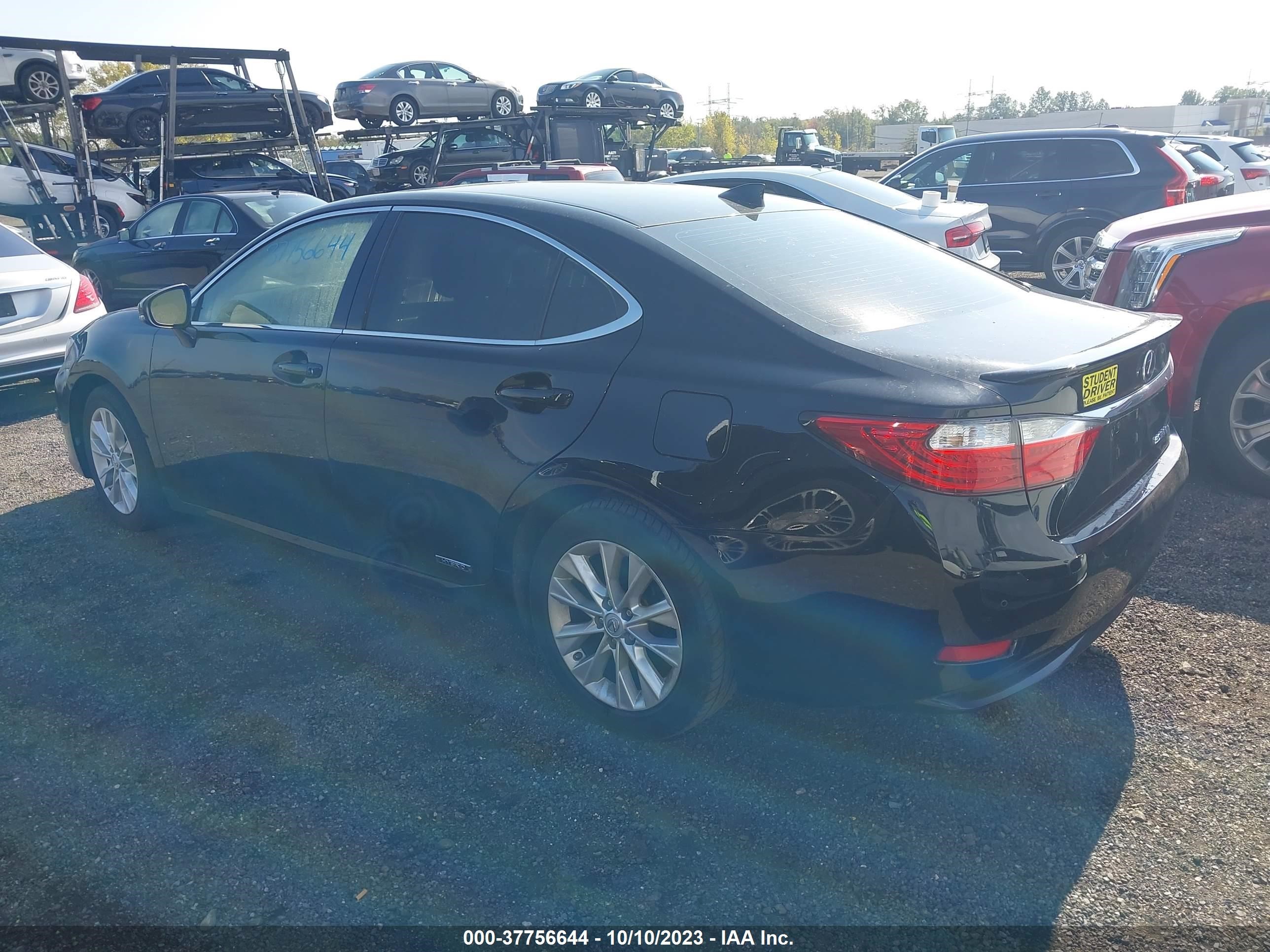 Photo 2 VIN: JTHBW1GGXF2097350 - LEXUS ES 