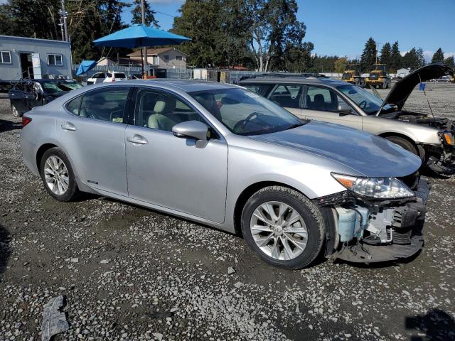 Photo 3 VIN: JTHBW1GGXF2098871 - LEXUS ES 300H 