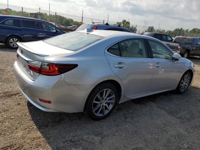 Photo 2 VIN: JTHBW1GGXH2133881 - LEXUS ES300 