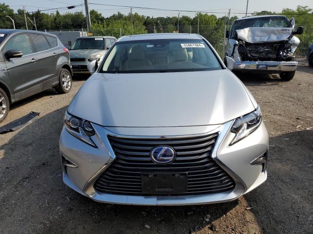 Photo 4 VIN: JTHBW1GGXH2133881 - LEXUS ES300 