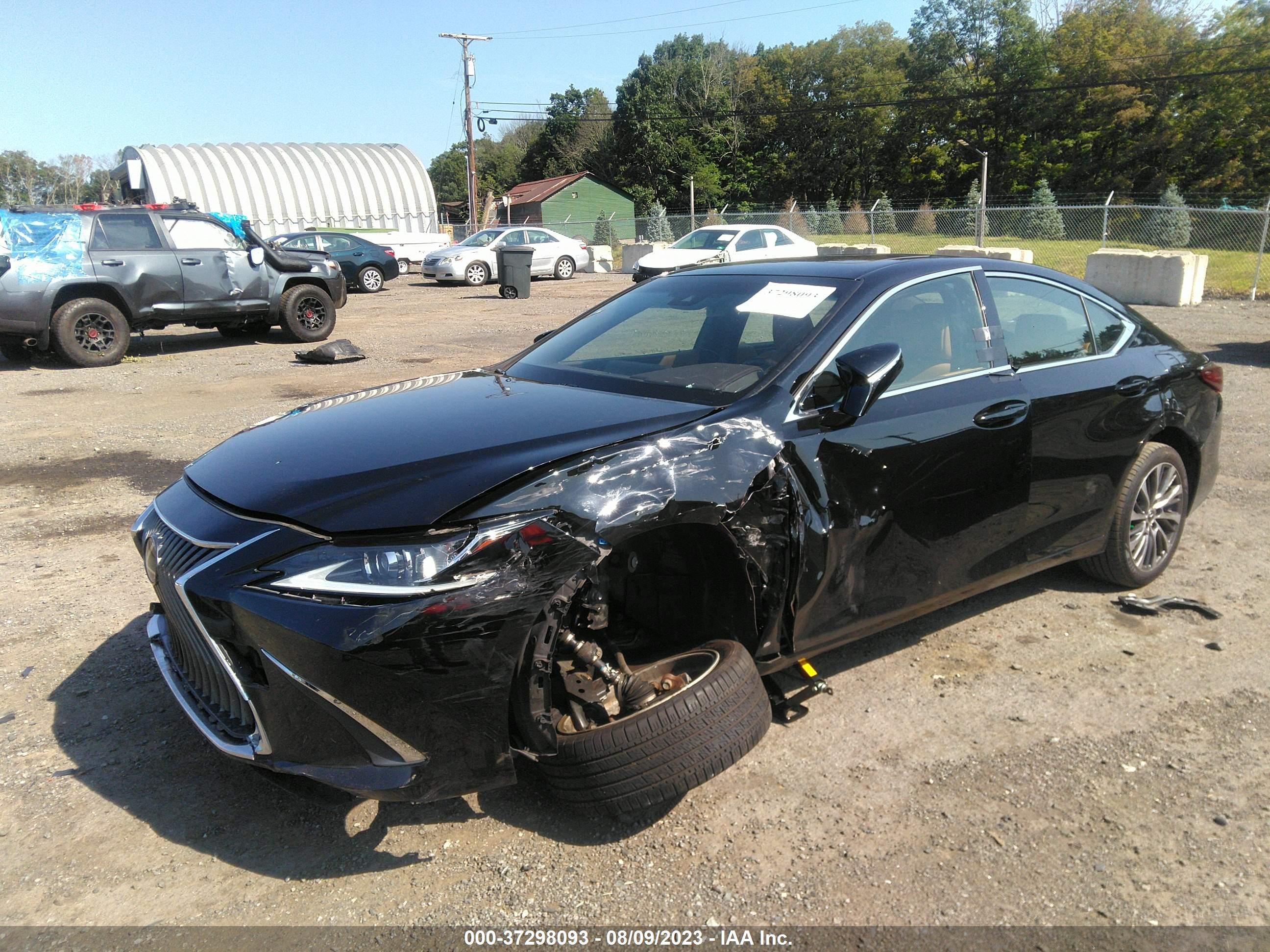 Photo 1 VIN: JTHBZ1B15K2002634 - LEXUS ES 