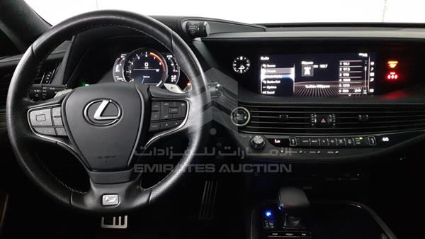 Photo 18 VIN: JTHC51FF4K5005612 - LEXUS LS 500 