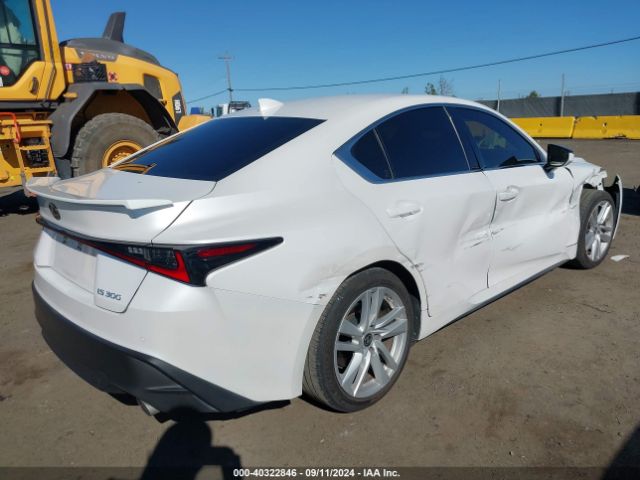 Photo 3 VIN: JTHCA1D20M5117113 - LEXUS IS 