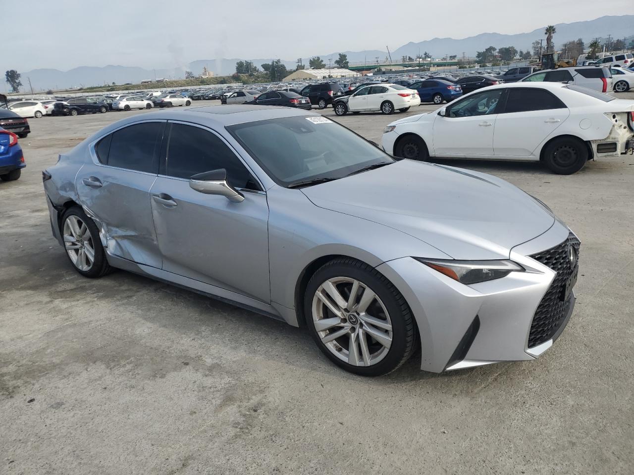 Photo 3 VIN: JTHCA1D22P5125427 - LEXUS IS 300 