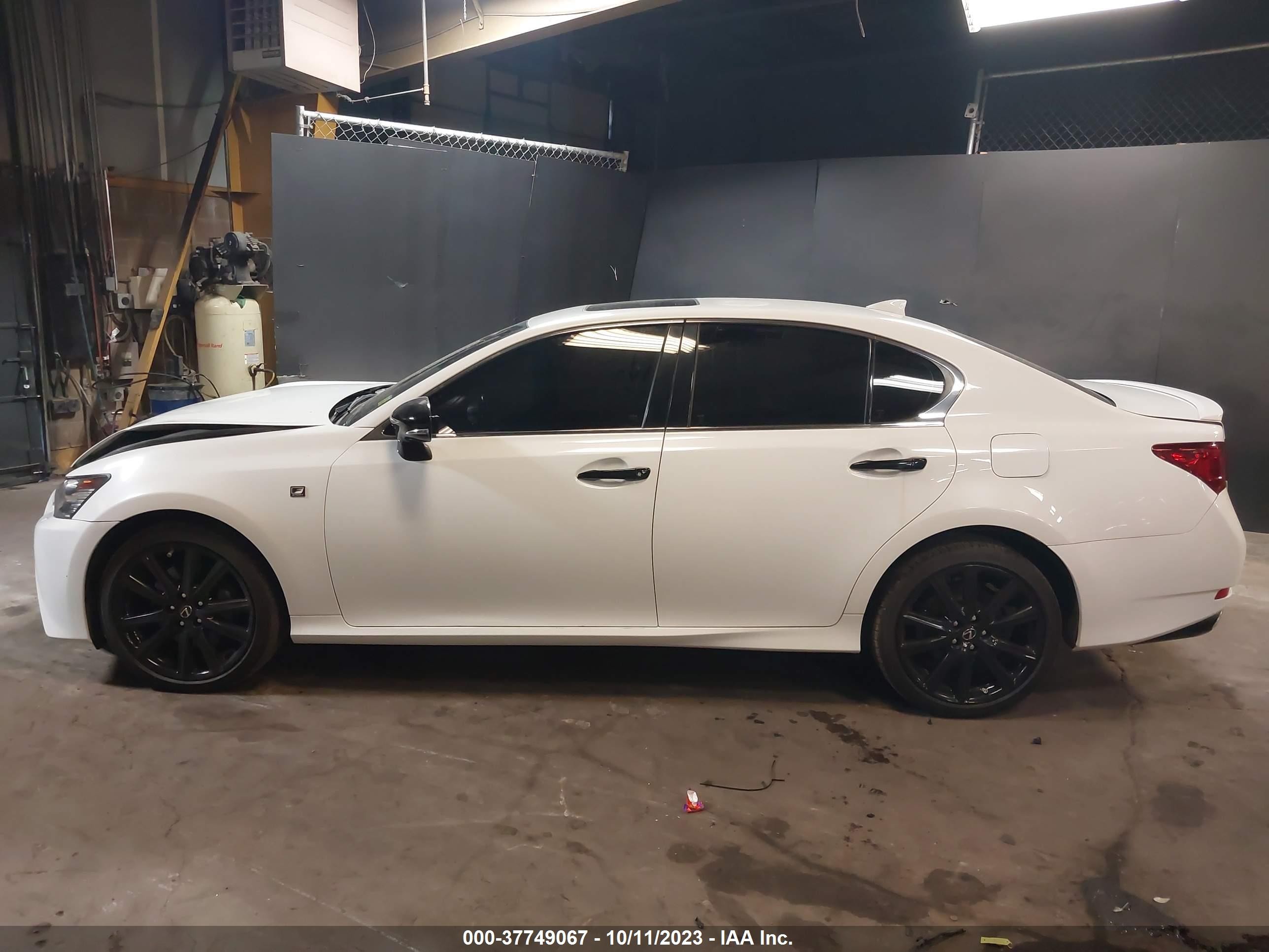 Photo 13 VIN: JTHCE1BL5FA002095 - LEXUS GS 