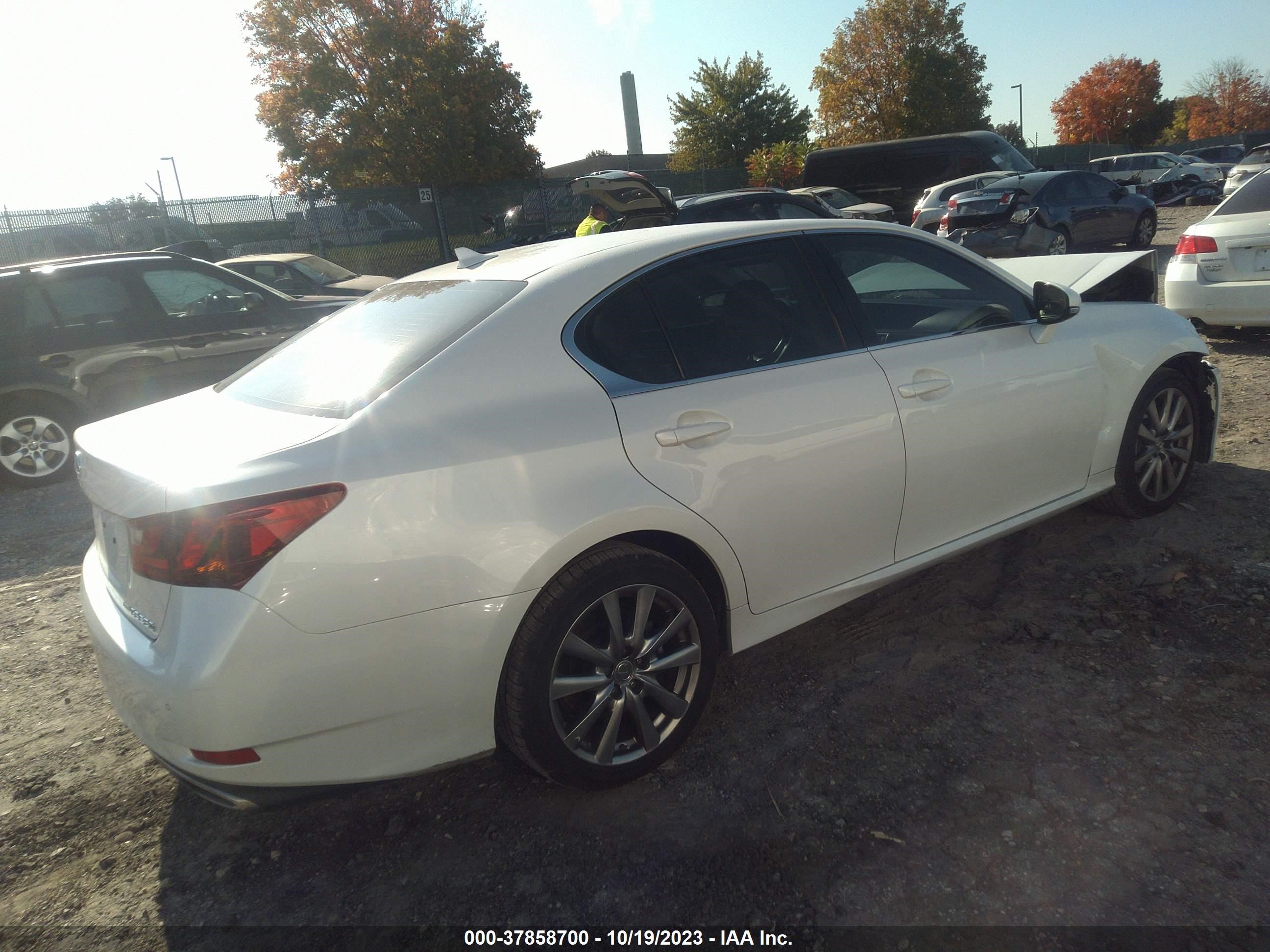 Photo 3 VIN: JTHCE1BL8E5020887 - LEXUS GS 