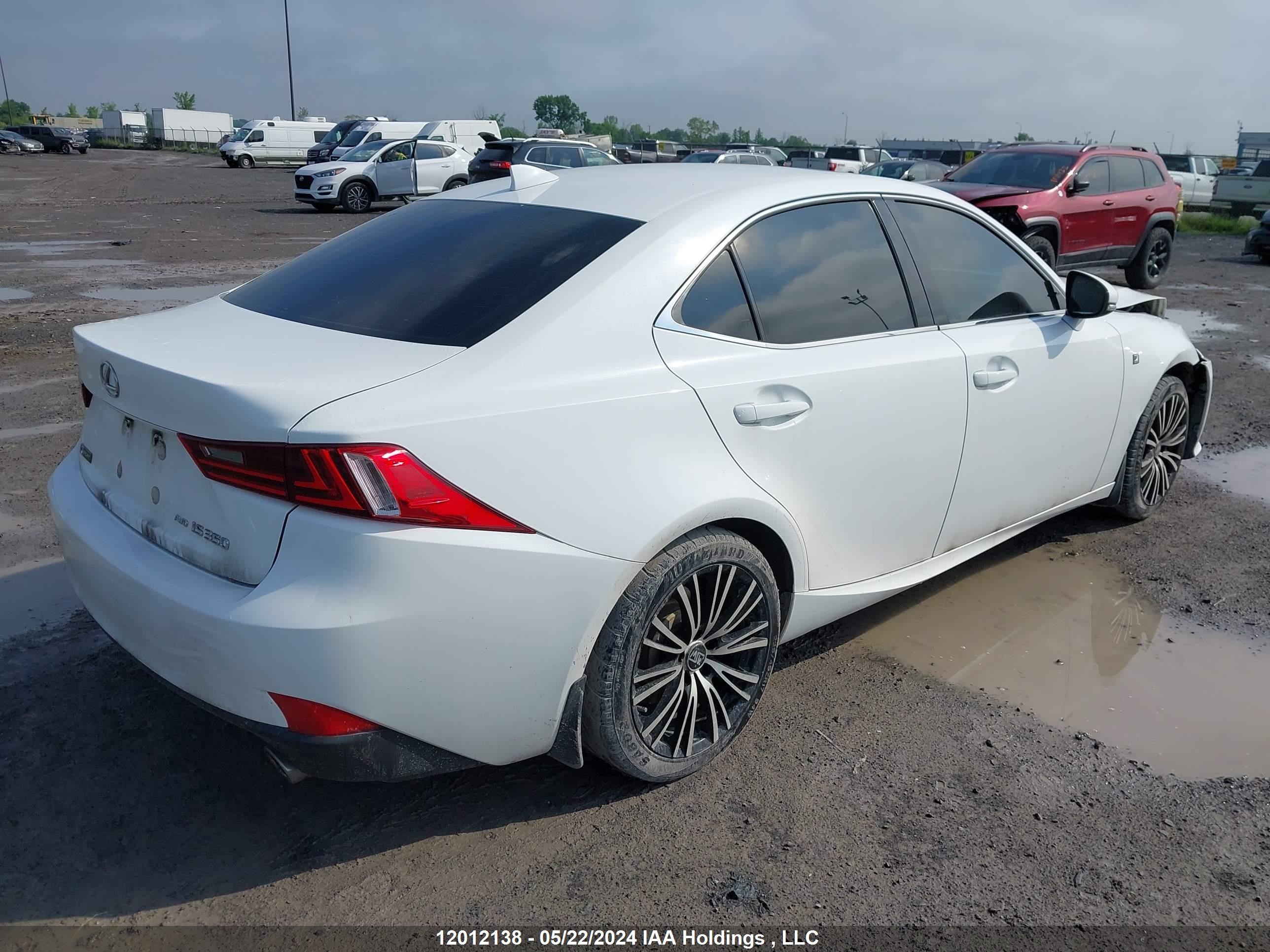 Photo 3 VIN: JTHCE1D29F5005966 - LEXUS IS 