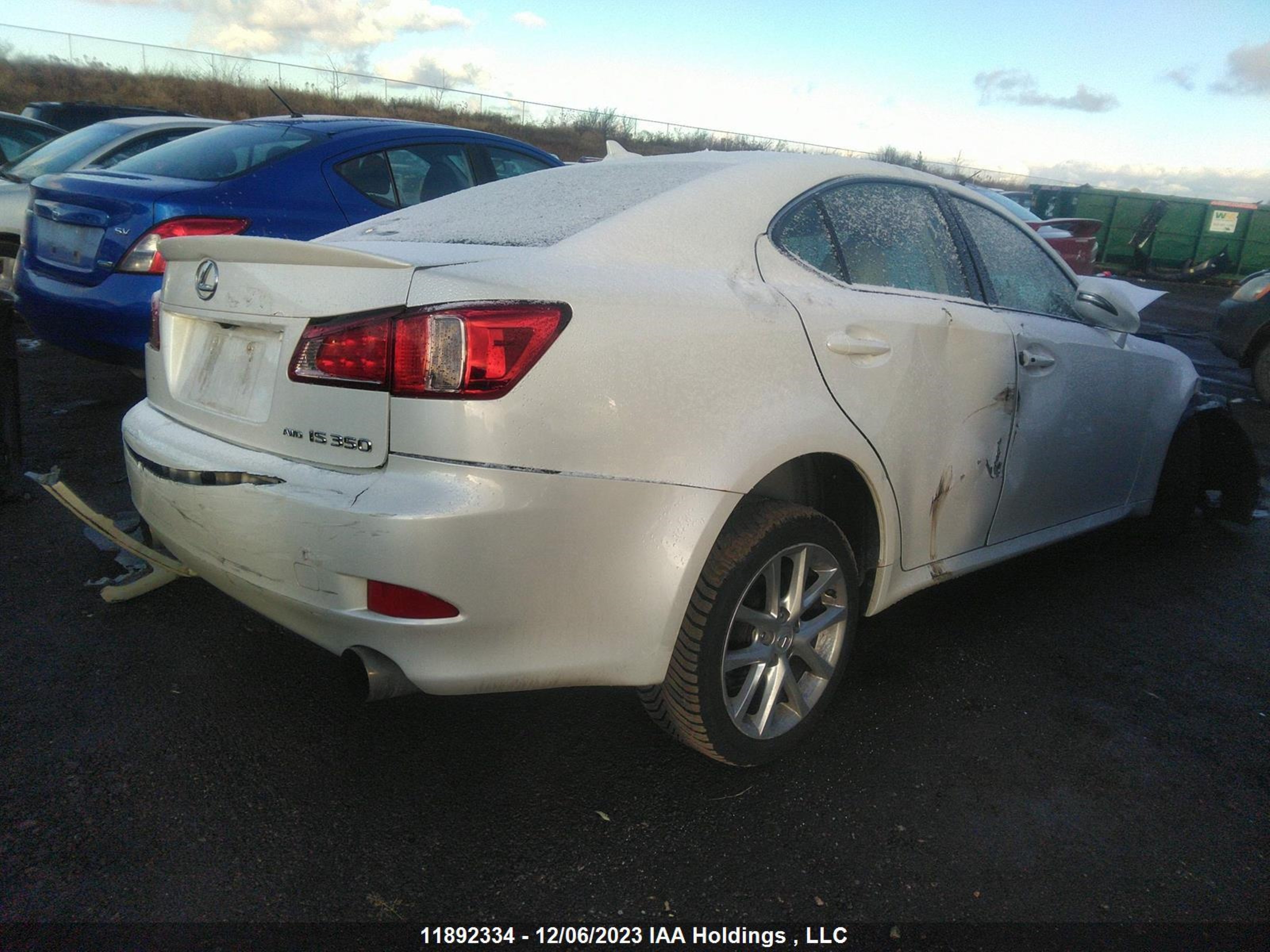 Photo 3 VIN: JTHCE5C2XB5000357 - LEXUS IS 