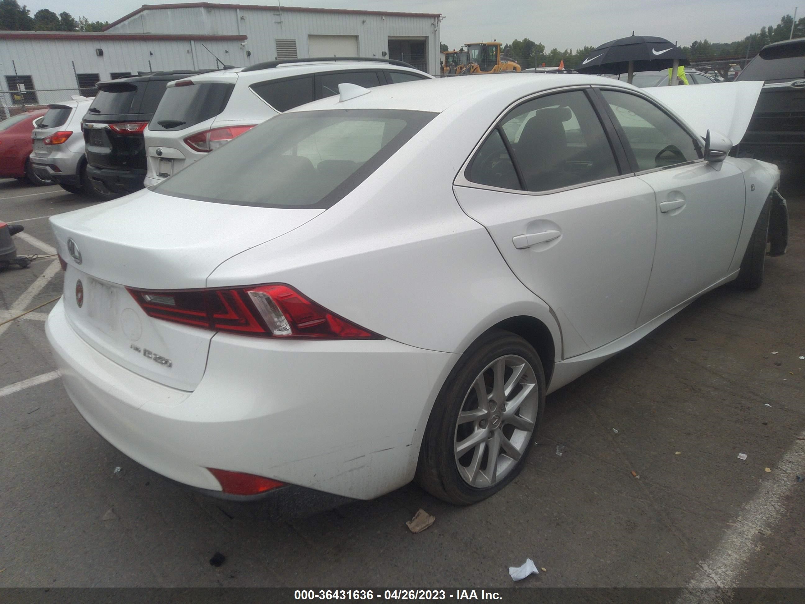 Photo 3 VIN: JTHCF1D22E5000135 - LEXUS IS 