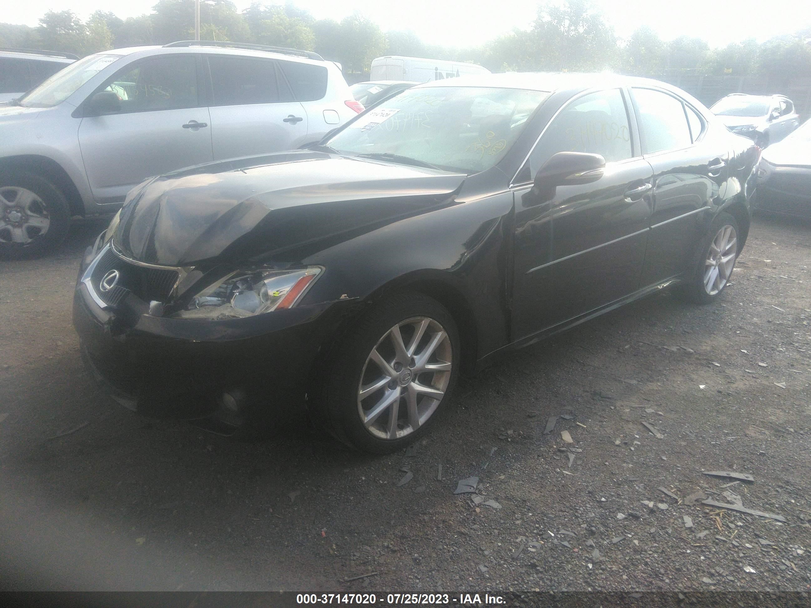 Photo 1 VIN: JTHCF5C20B5045143 - LEXUS IS 