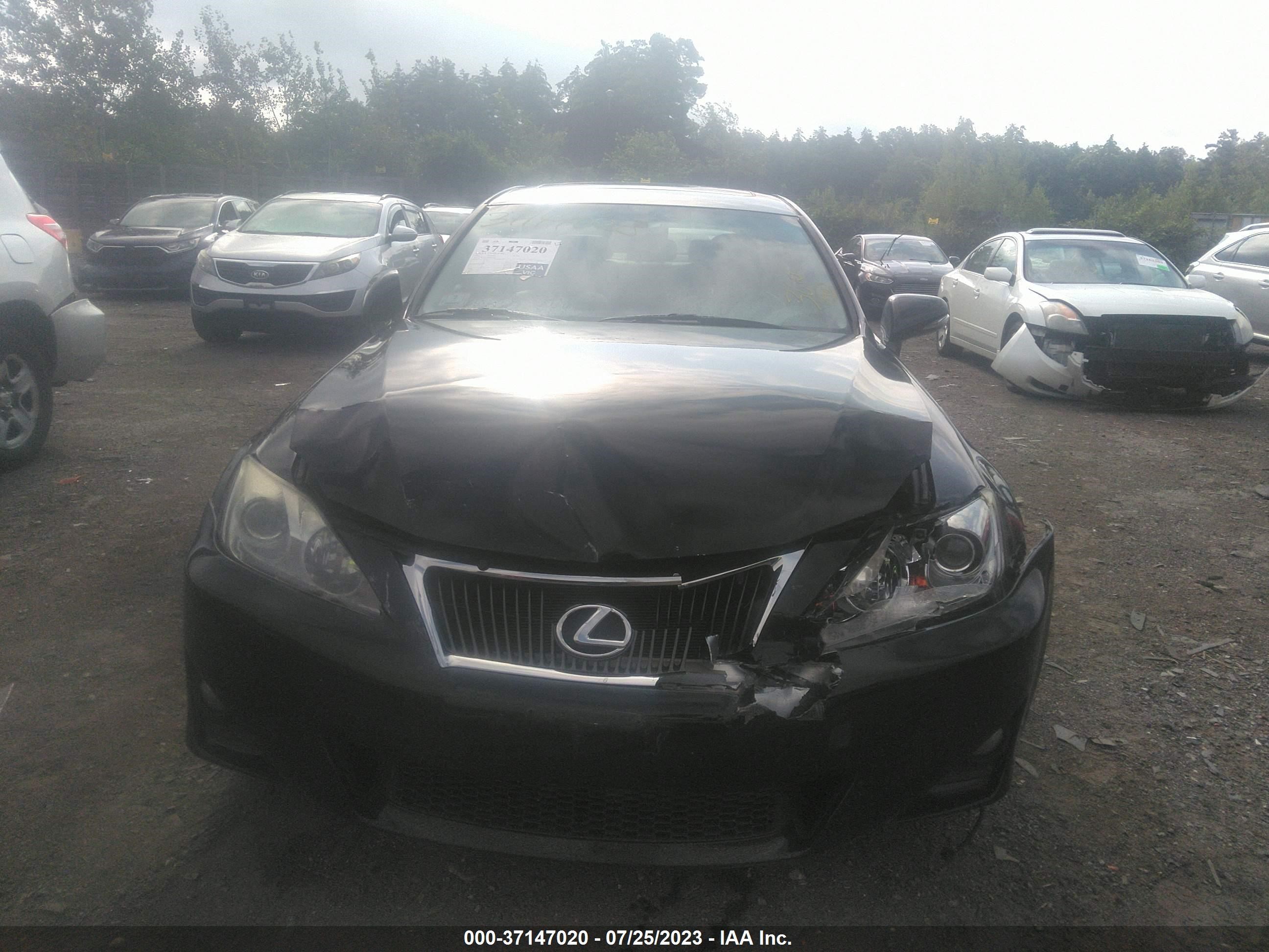 Photo 5 VIN: JTHCF5C20B5045143 - LEXUS IS 