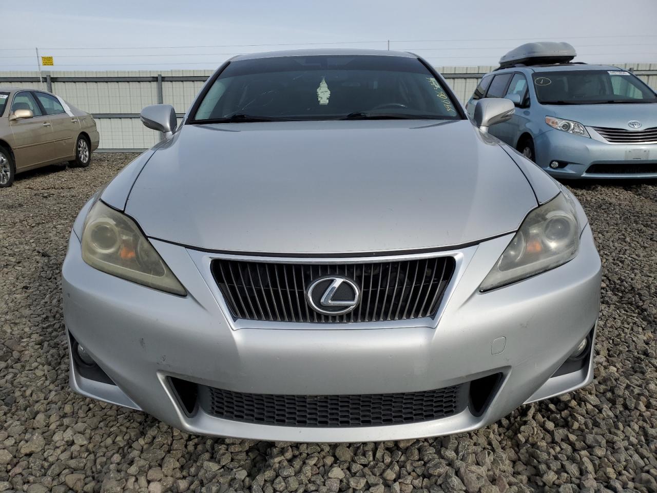 Photo 4 VIN: JTHCF5C20B5047622 - LEXUS IS 