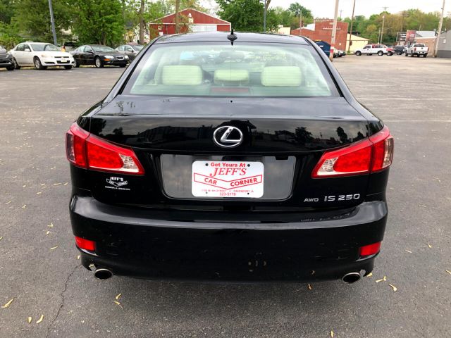 Photo 3 VIN: JTHCF5C20C2035571 - LEXUS IS 250 