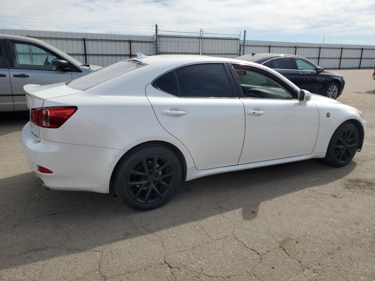 Photo 2 VIN: JTHCF5C20C5055432 - LEXUS IS 