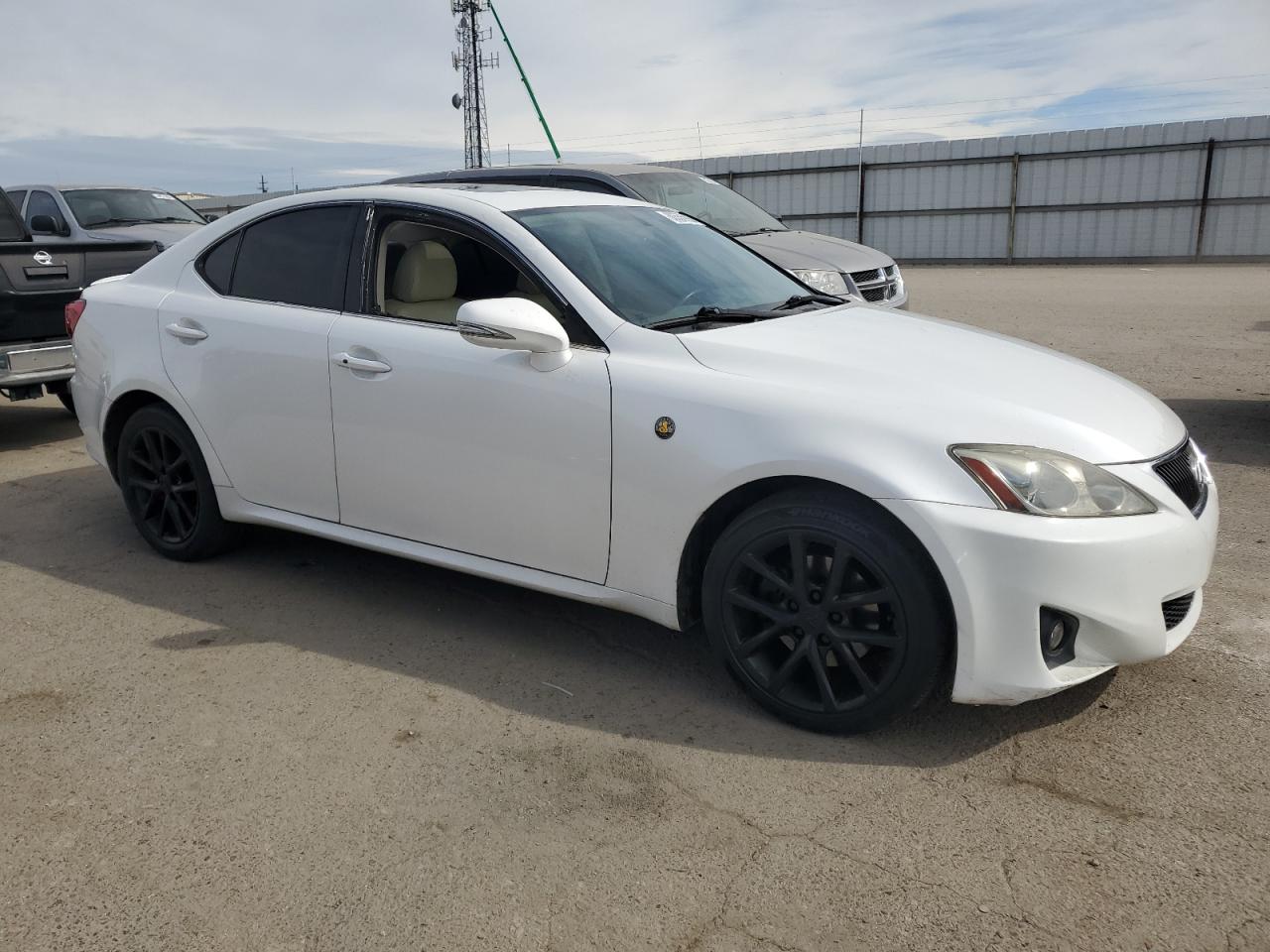 Photo 3 VIN: JTHCF5C20C5055432 - LEXUS IS 