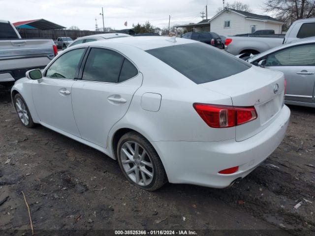 Photo 2 VIN: JTHCF5C22C5055710 - LEXUS IS 250 