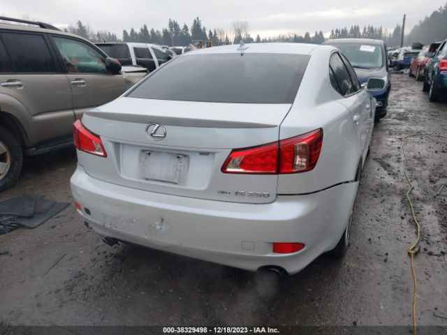 Photo 3 VIN: JTHCF5C23B5050692 - LEXUS IS 250 