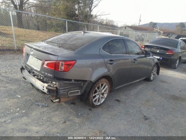 Photo 3 VIN: JTHCF5C24C5055384 - LEXUS IS 250 