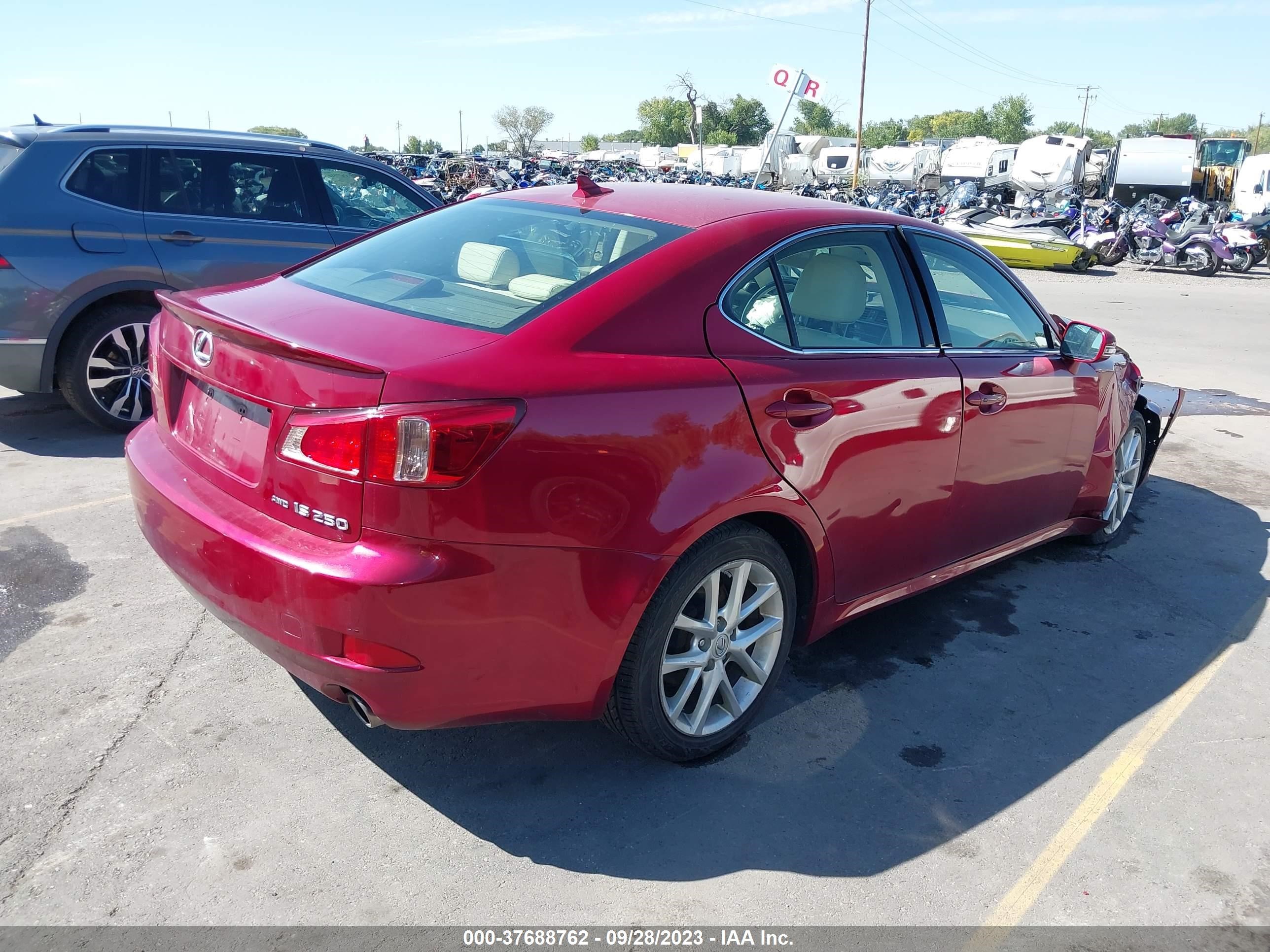 Photo 3 VIN: JTHCF5C27C5059137 - LEXUS IS 