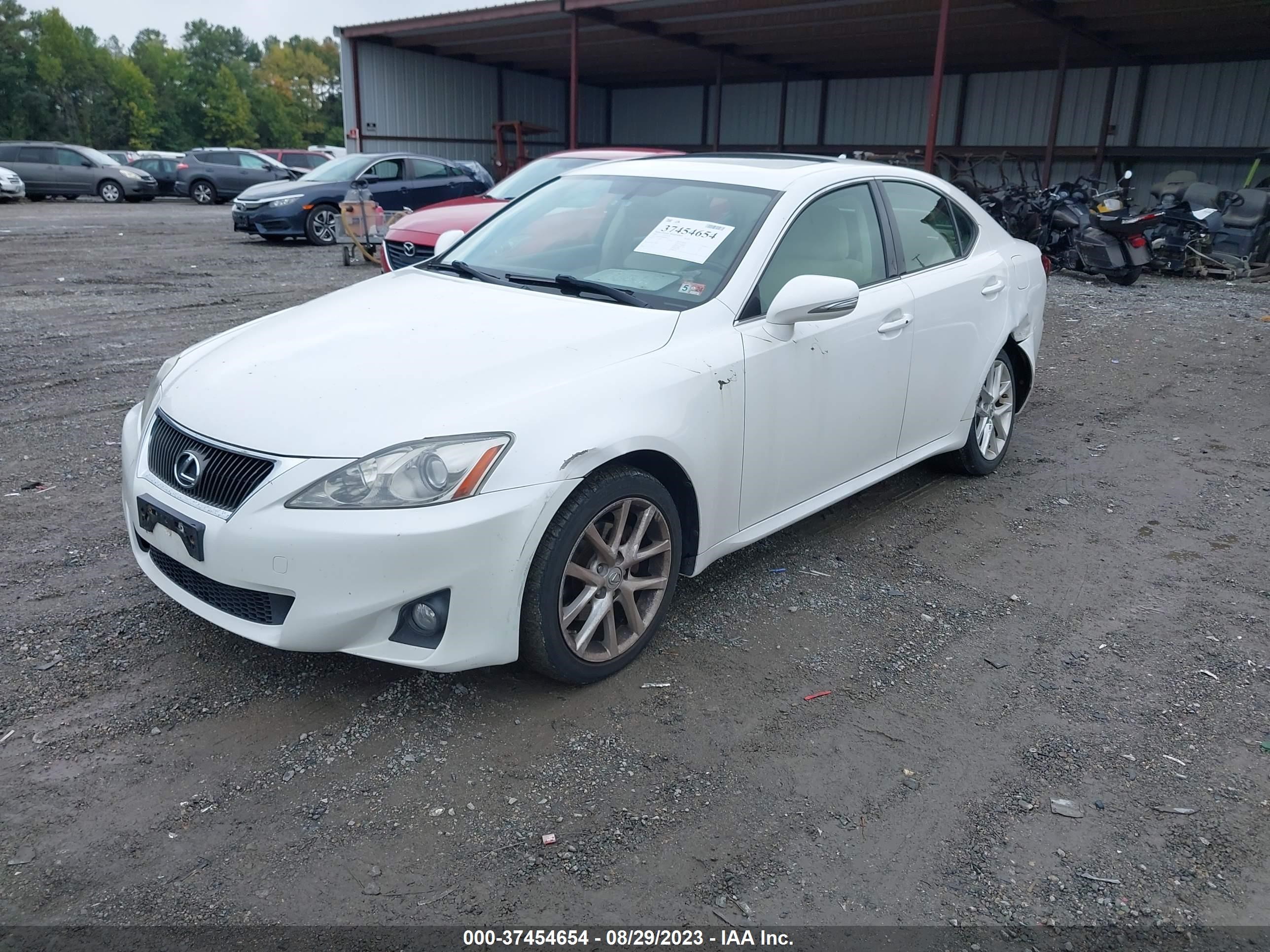 Photo 1 VIN: JTHCF5C28B5046427 - LEXUS IS 