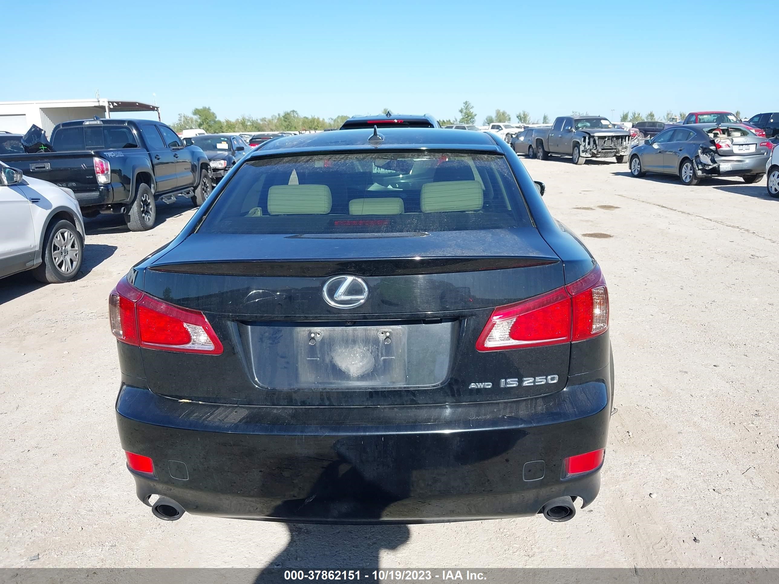 Photo 15 VIN: JTHCF5C29B5052382 - LEXUS IS 