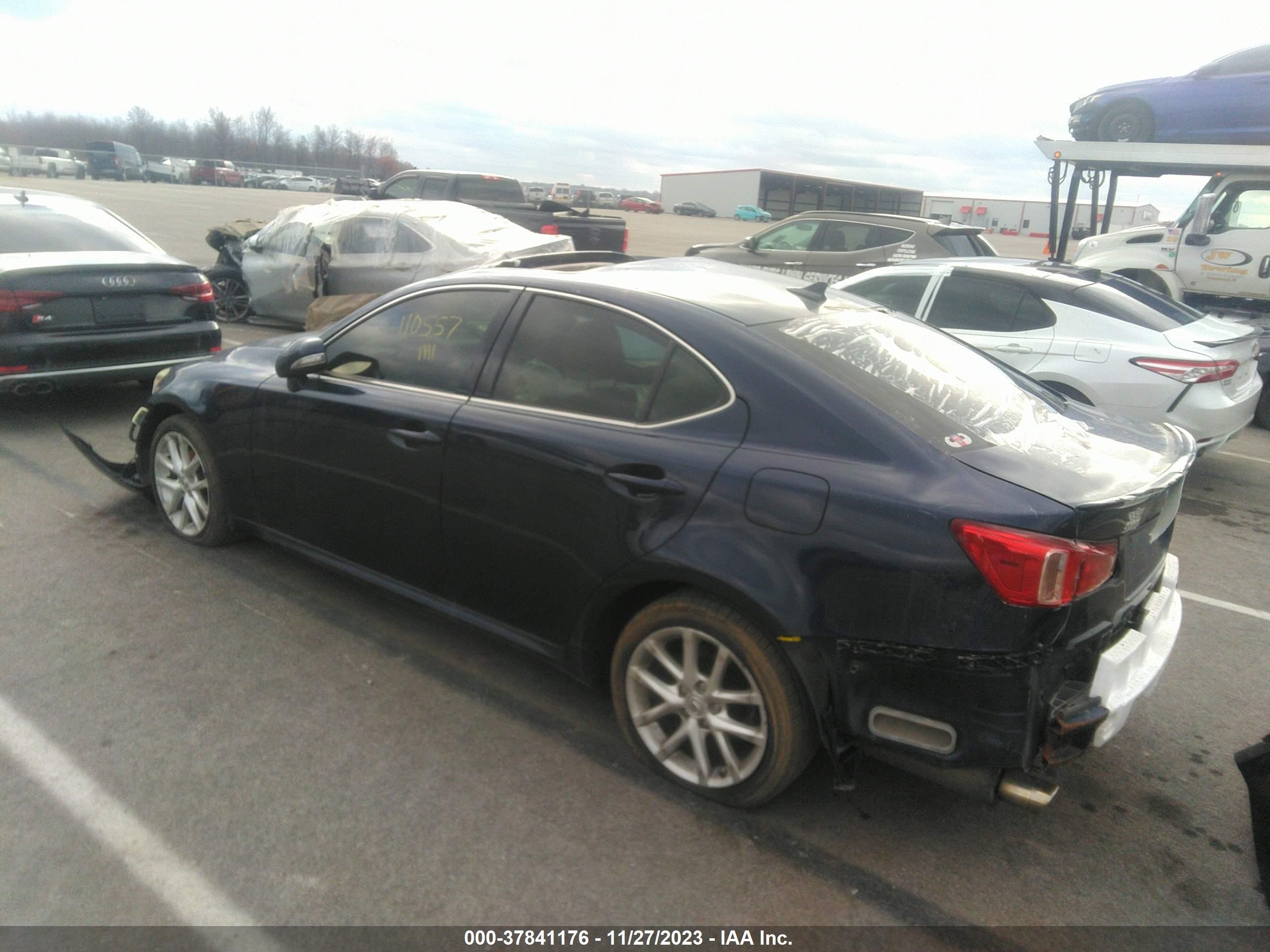 Photo 2 VIN: JTHCF5C29C5056675 - LEXUS IS 