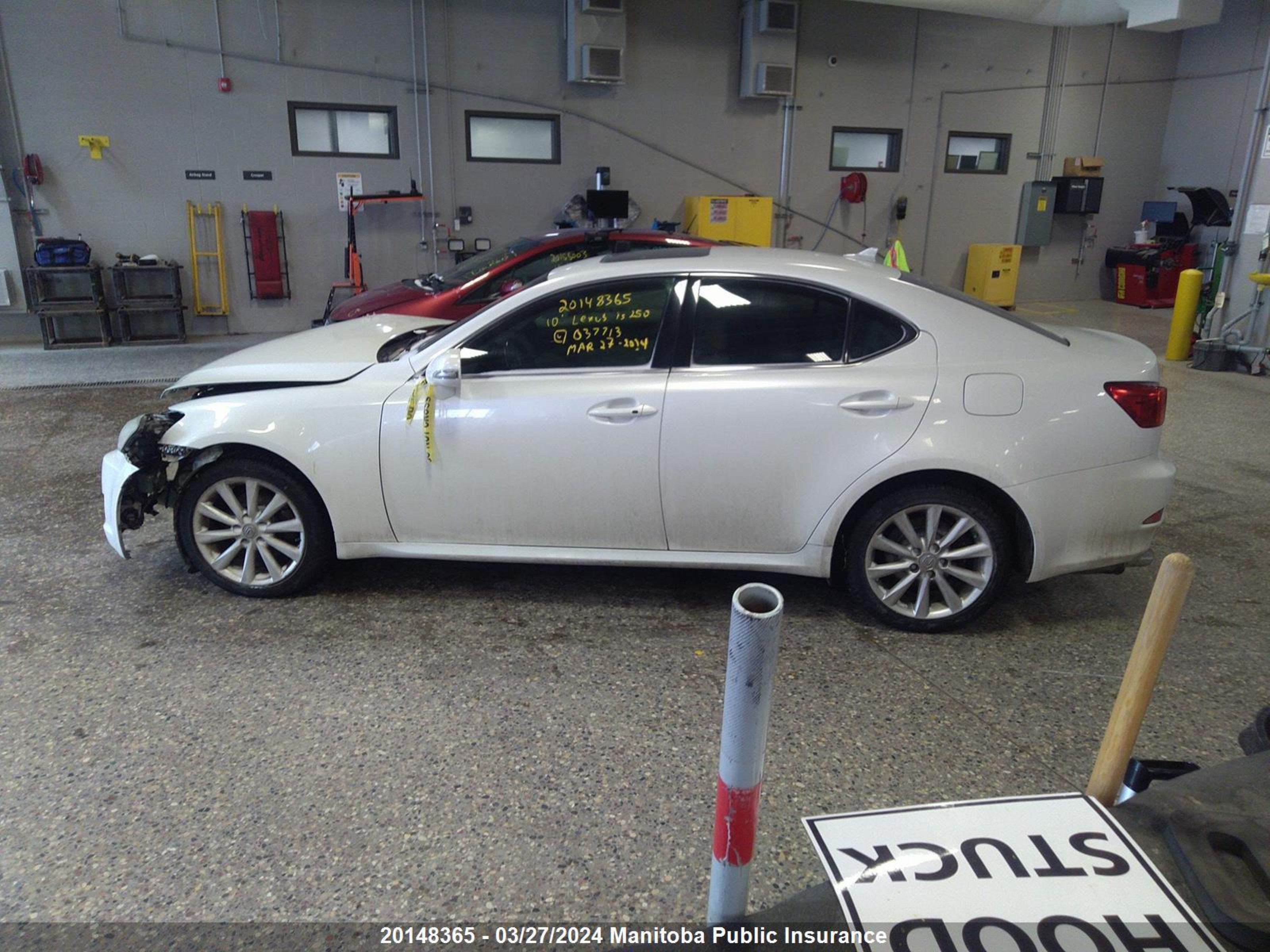 Photo 13 VIN: JTHCF5C2XA5037713 - LEXUS IS 