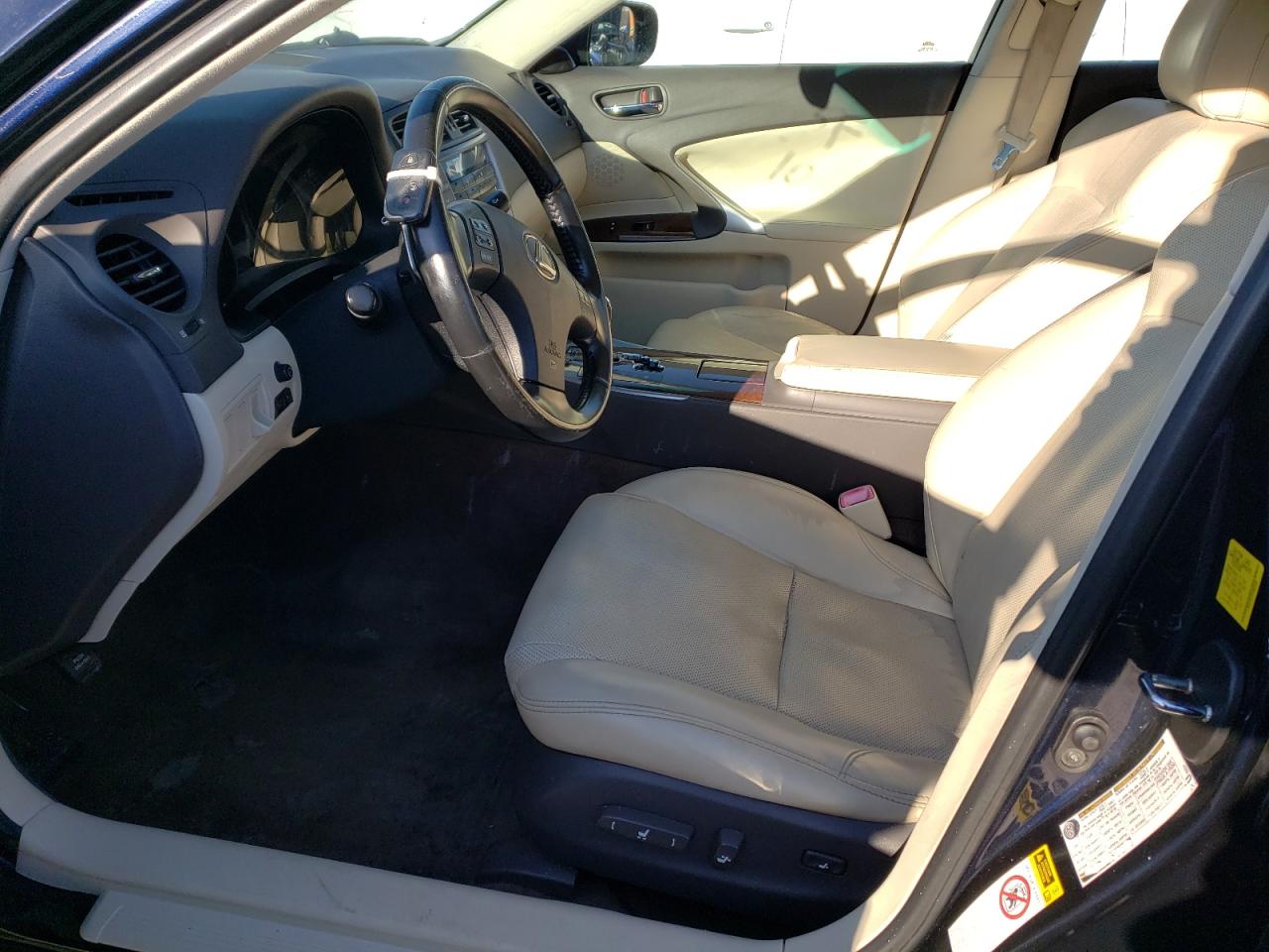 Photo 6 VIN: JTHCF5C2XA5042538 - LEXUS IS 