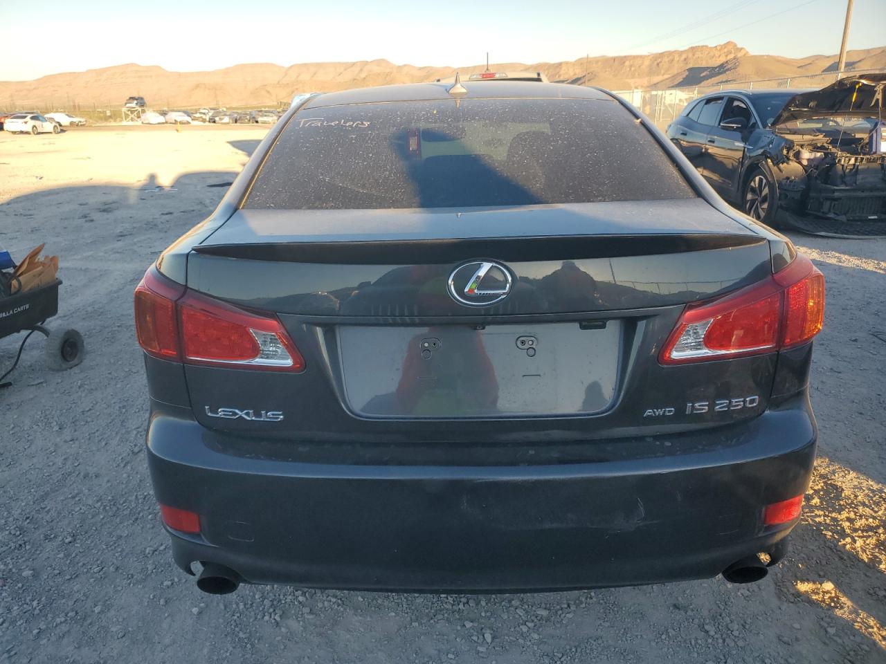 Photo 5 VIN: JTHCF5C2XA5044015 - LEXUS IS 