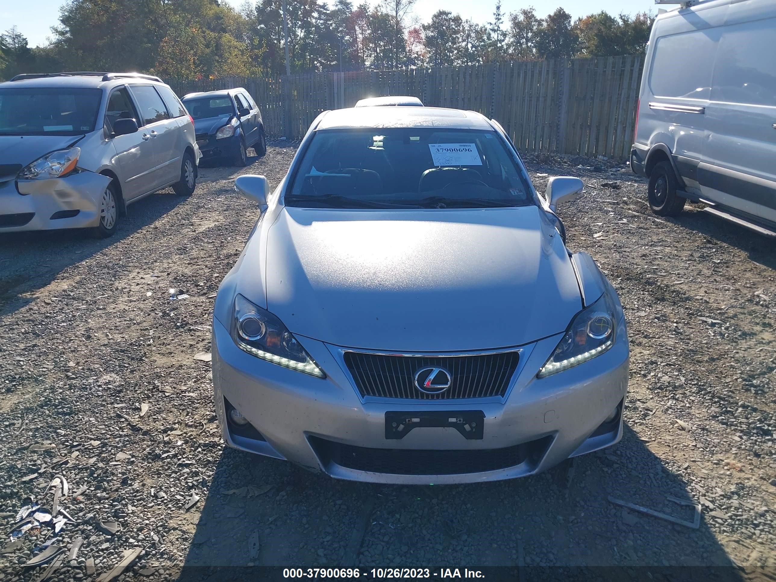 Photo 11 VIN: JTHCF5C2XC5060427 - LEXUS IS 