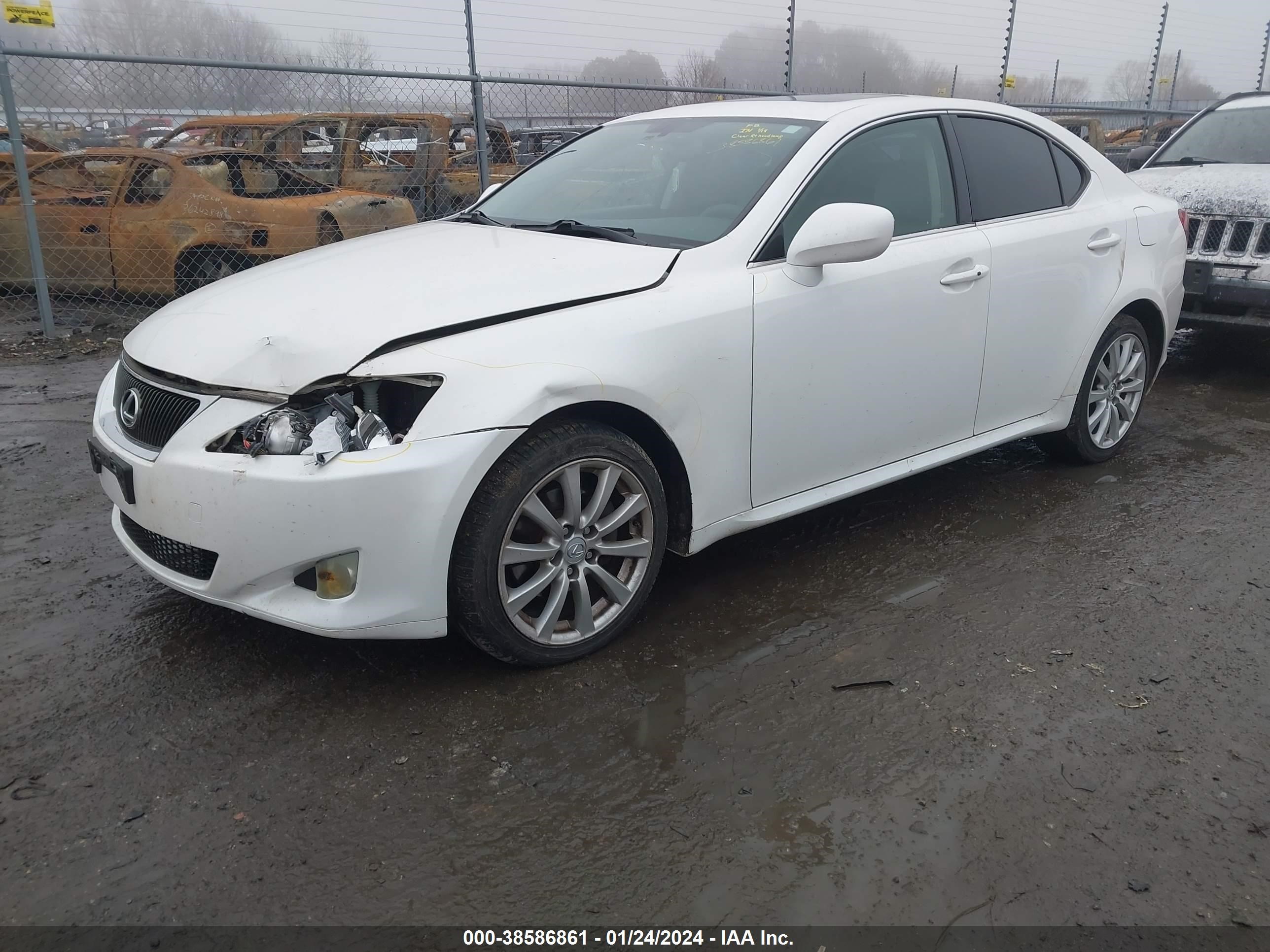 Photo 1 VIN: JTHCK262072017129 - LEXUS IS 