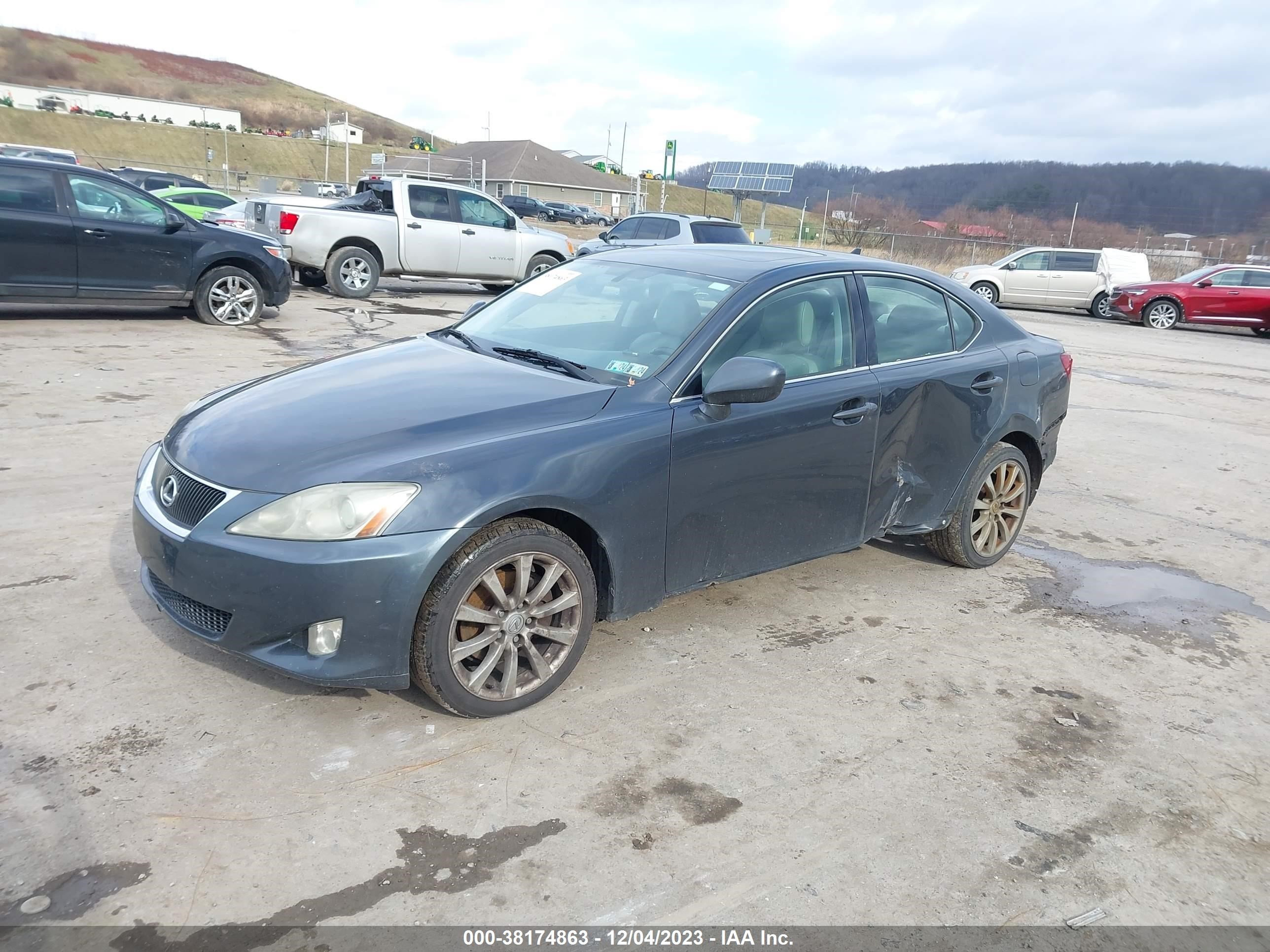 Photo 1 VIN: JTHCK262075009448 - LEXUS IS 