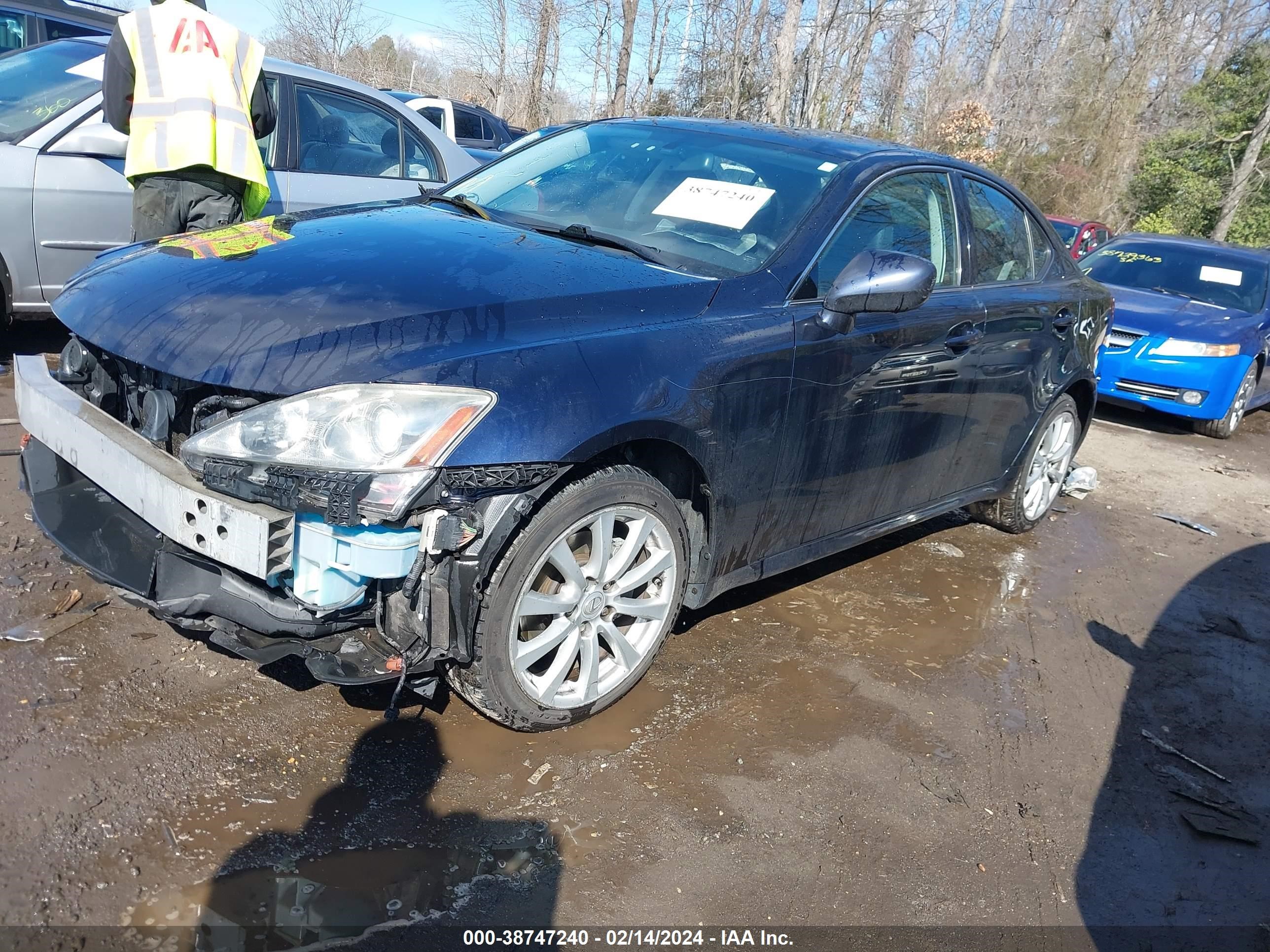 Photo 1 VIN: JTHCK262075011460 - LEXUS IS 