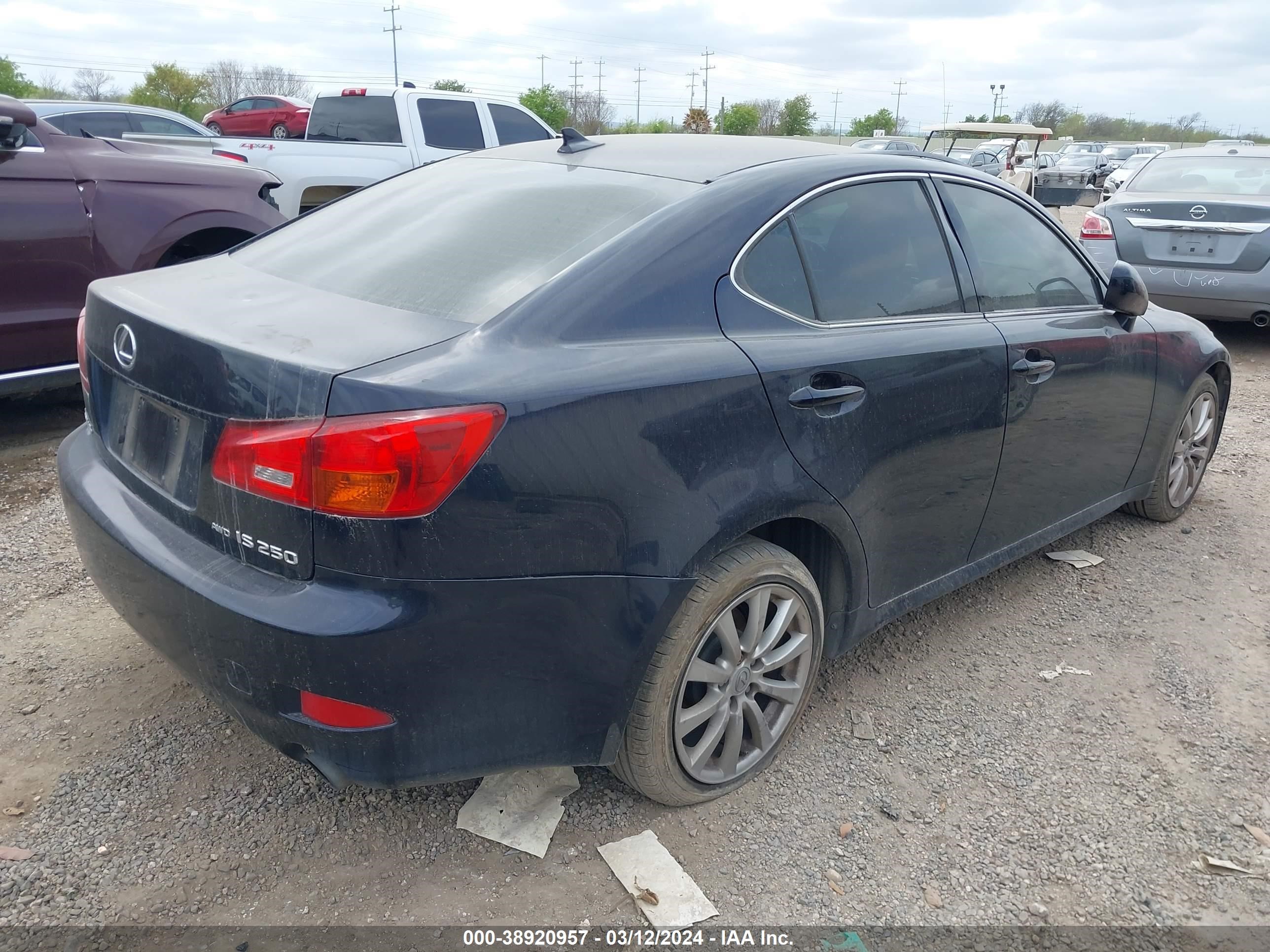 Photo 3 VIN: JTHCK262075014505 - LEXUS IS 