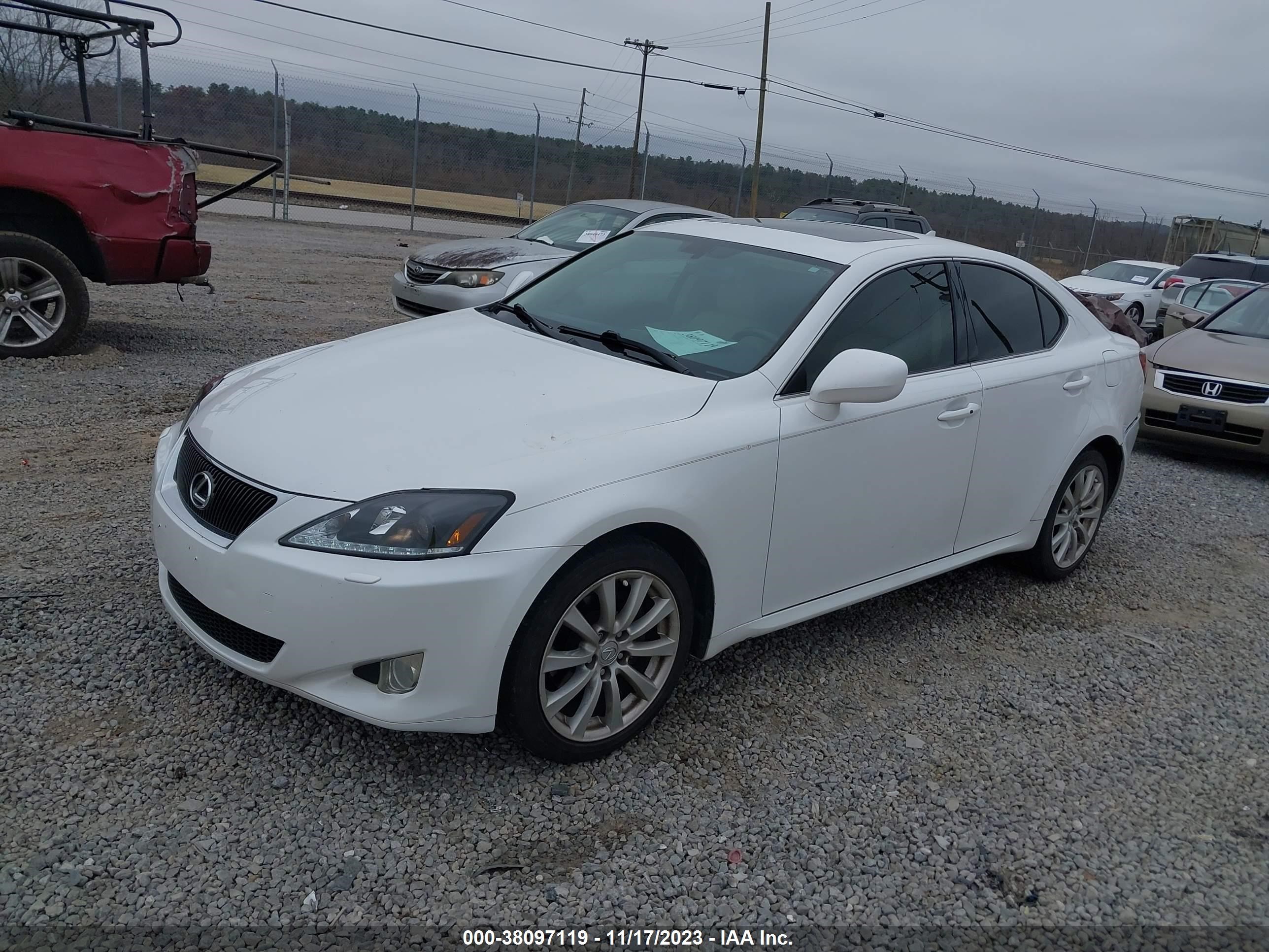 Photo 1 VIN: JTHCK262085020404 - LEXUS IS 