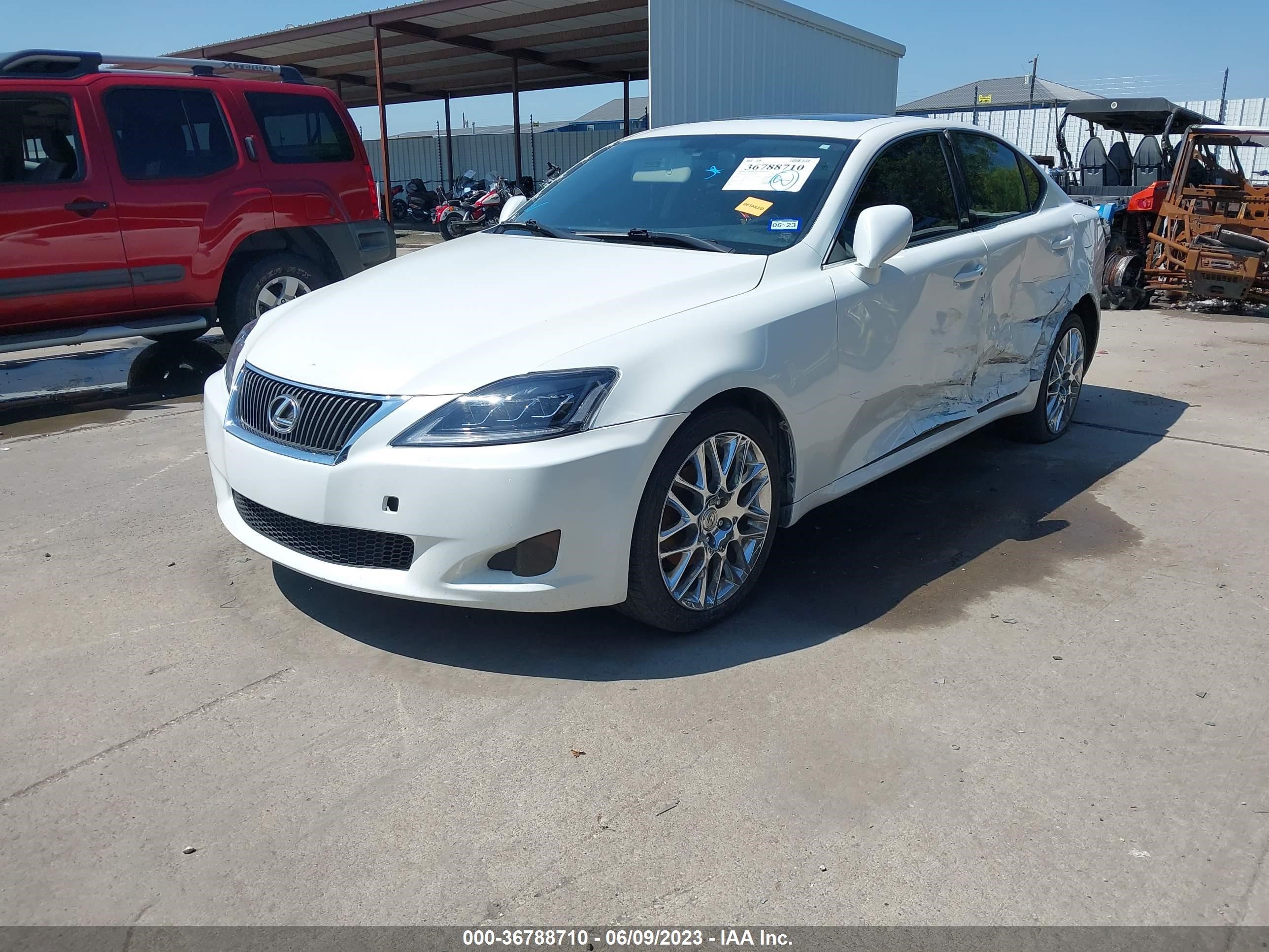 Photo 1 VIN: JTHCK262095032425 - LEXUS IS 