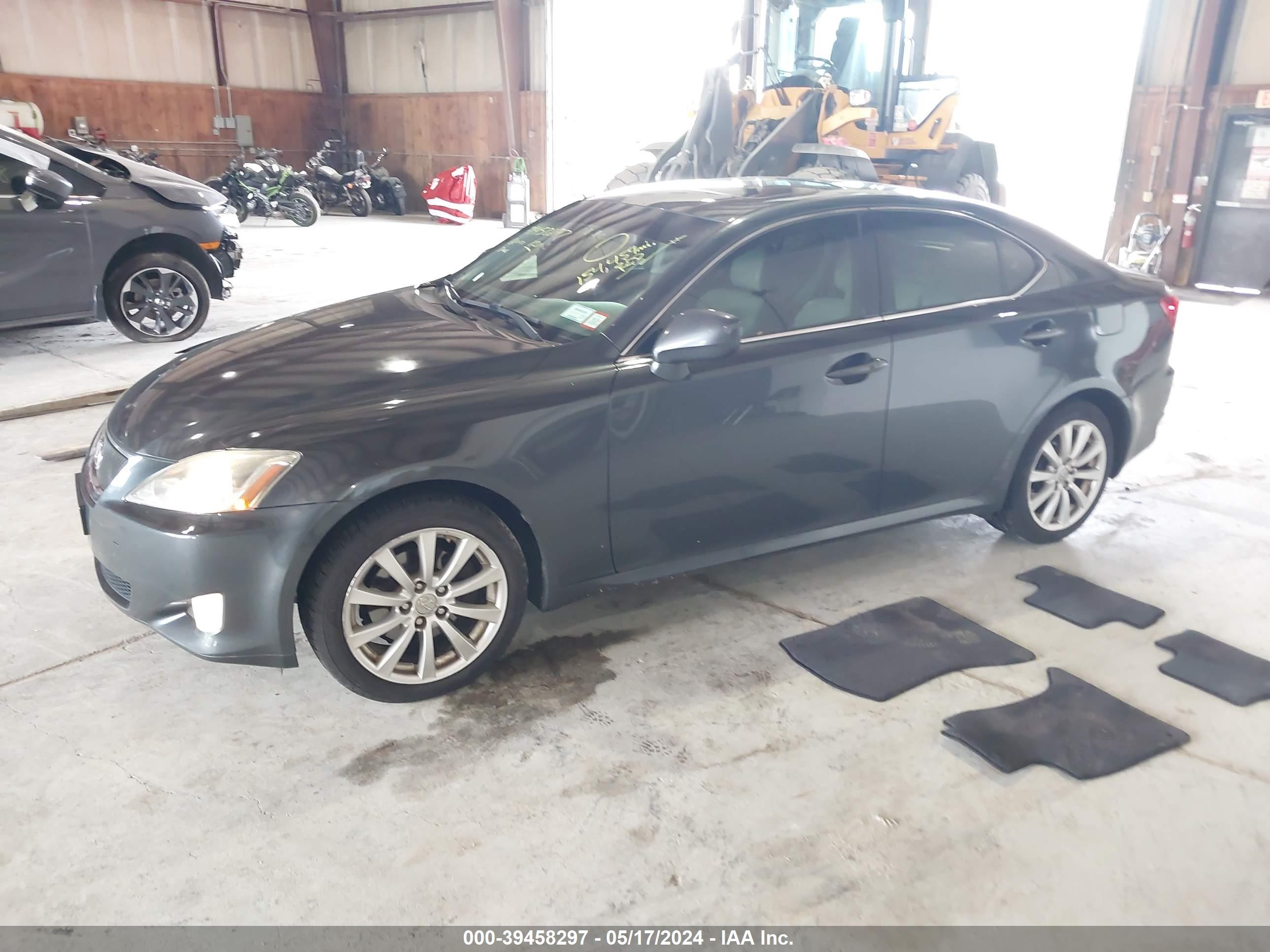 Photo 1 VIN: JTHCK262165007691 - LEXUS IS 