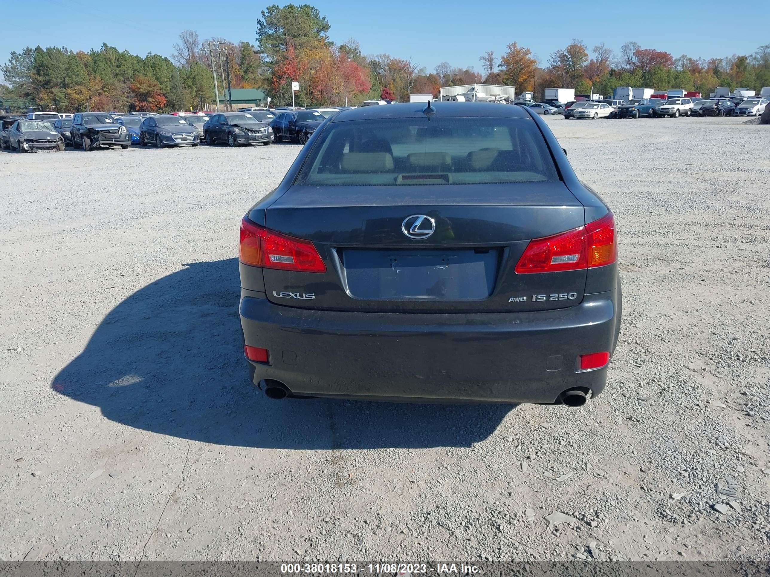 Photo 15 VIN: JTHCK262172011310 - LEXUS IS 