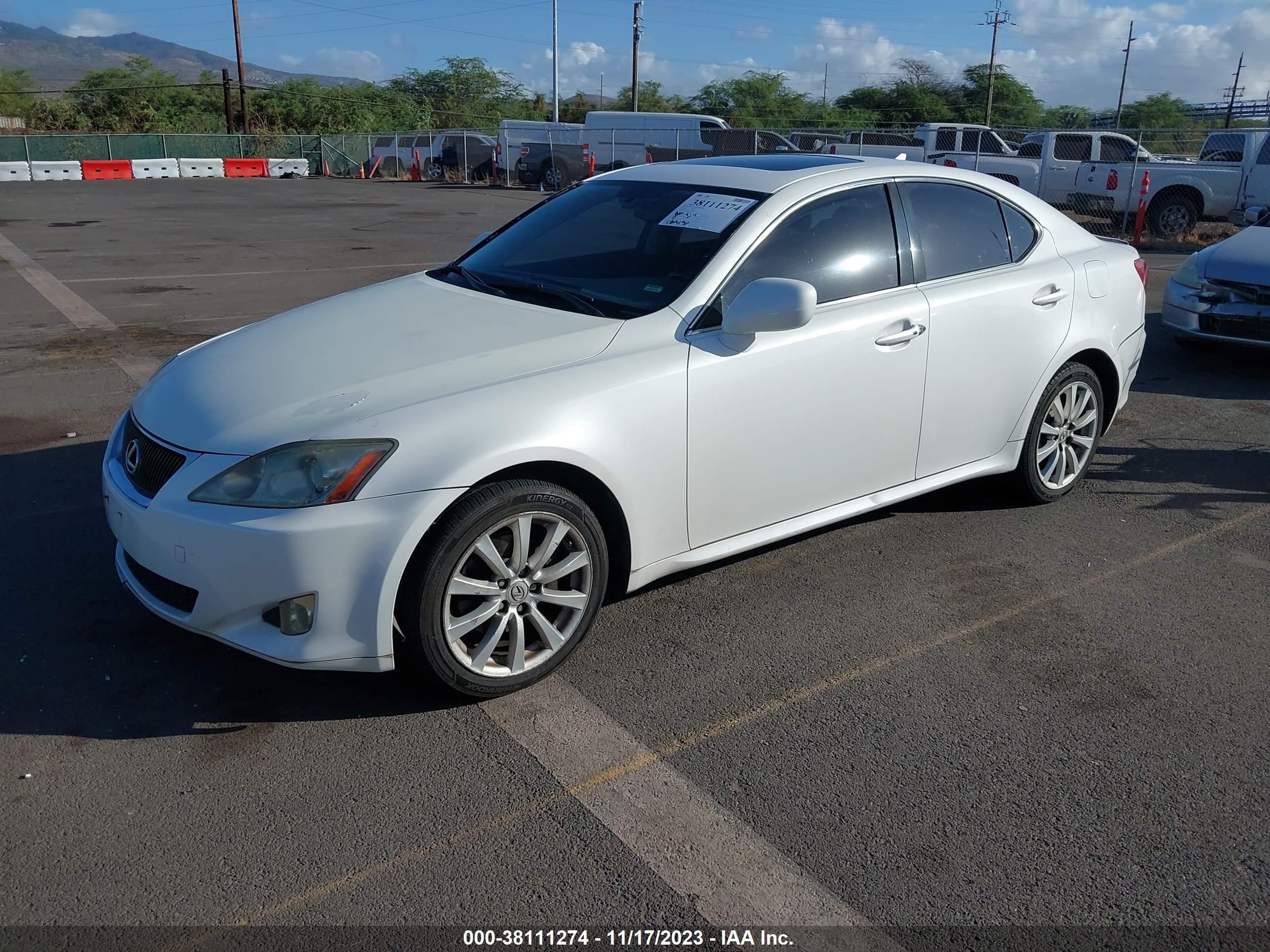 Photo 1 VIN: JTHCK262172016815 - LEXUS IS 